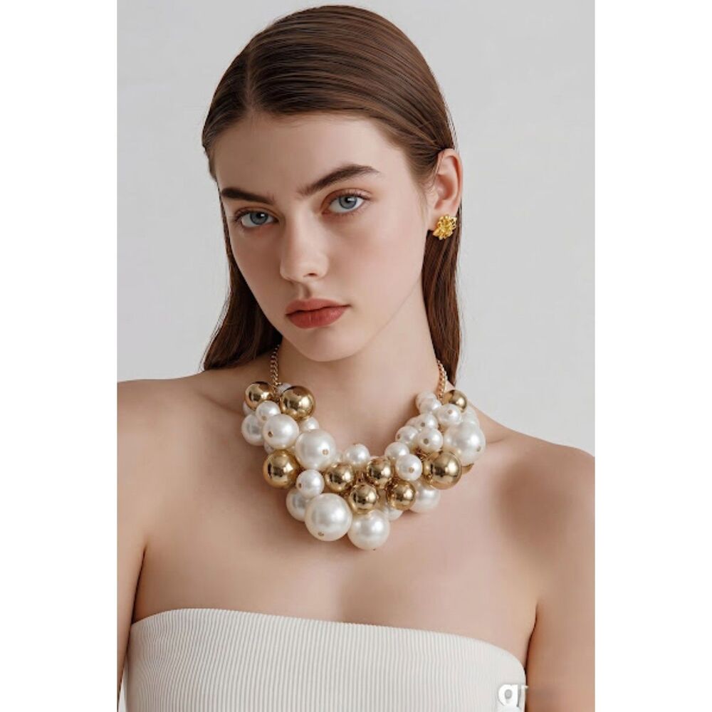 White & Silver Cluster Necklace